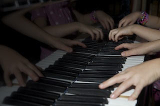 Spelglädje under våra pianolektioner